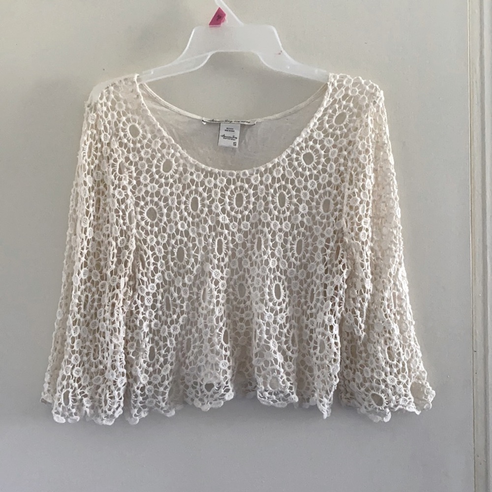 Long sleeved lace crop top